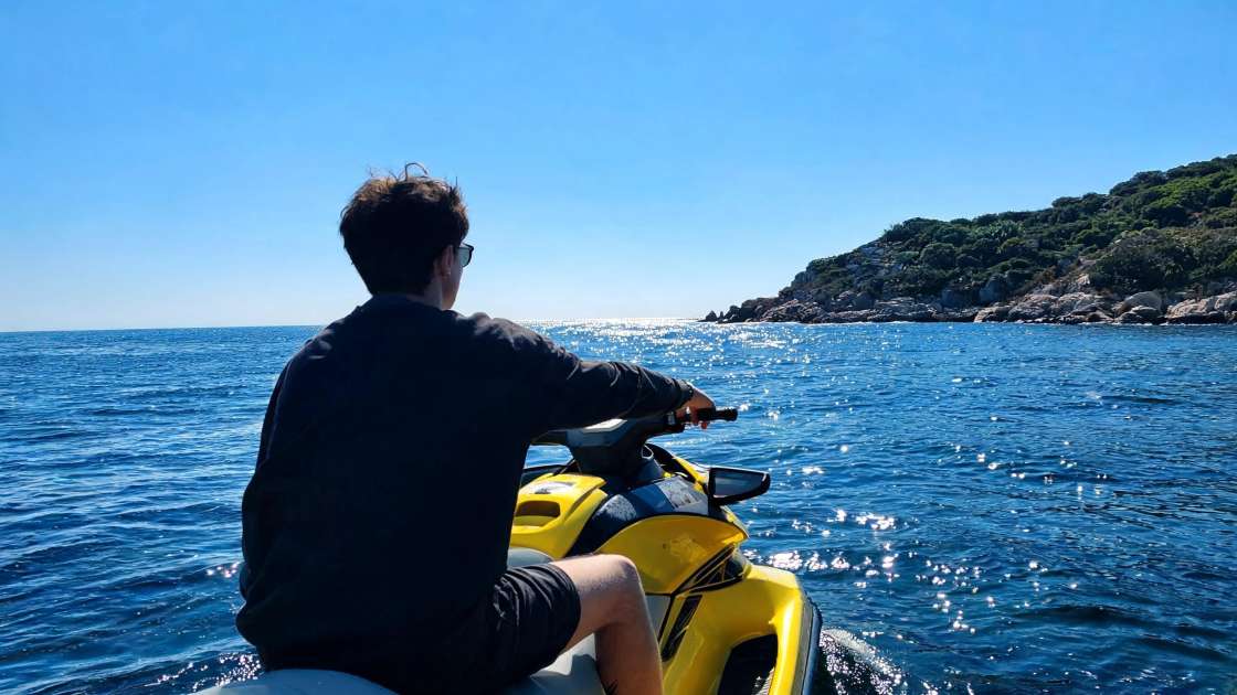 Puerto Colón en moto de agua: Guía completa de rutas para principiantes